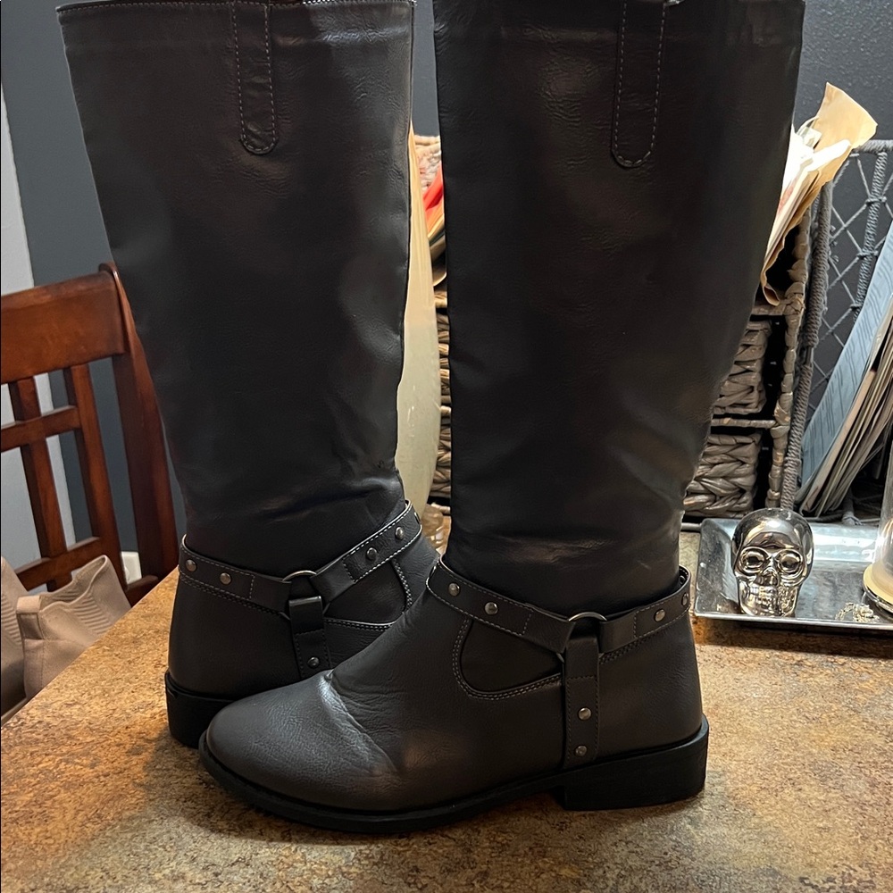 Wanted Dark Gray Knee-High Combat Boots